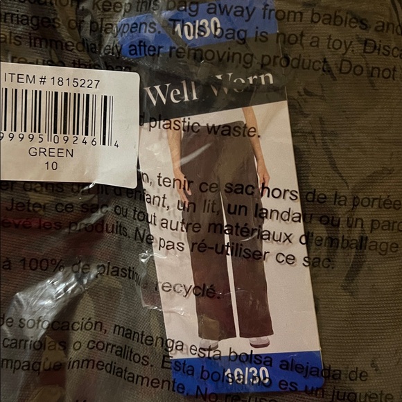 NWT Well Worn Women's Wide Leg Comfort Cargo Pants Green 14 16 8 - Picture 8 of 8